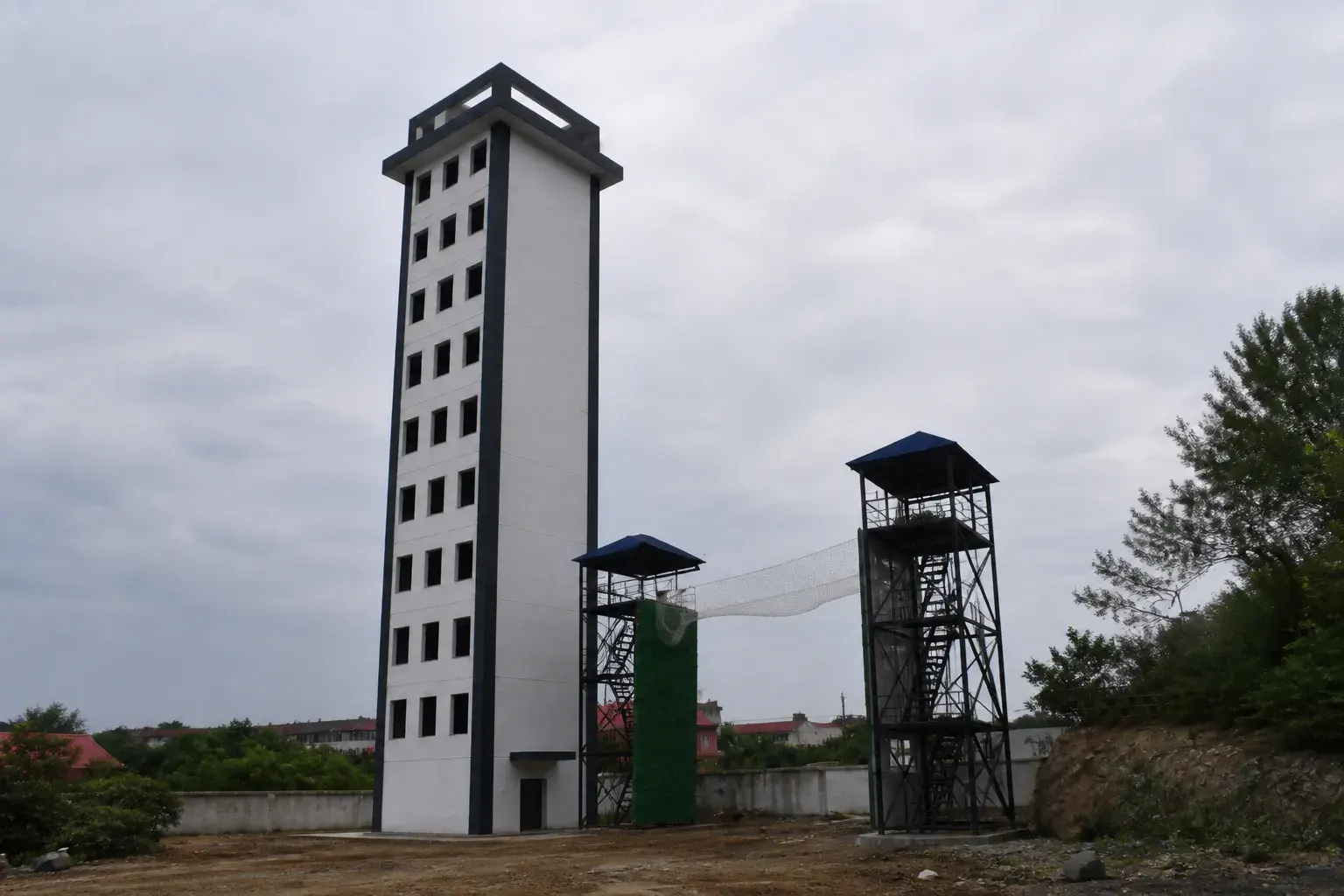 歙县消防场地训练设施 · 另一外景角度（1/3）