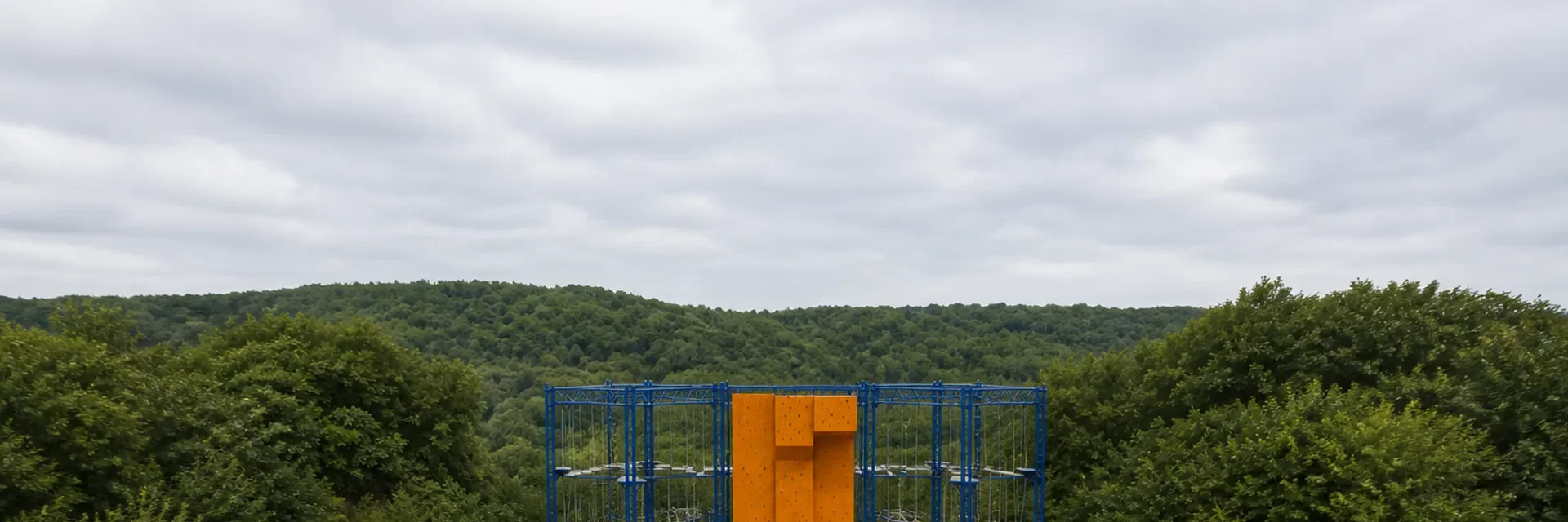 石嘴山石崖子拓展训练基地