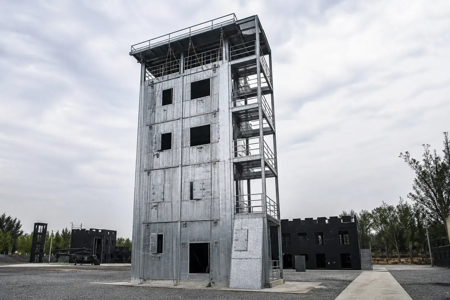 公安武警攀登樓 · 多層戰術訓練主體全景